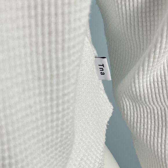 Aritzia TNA Boxy Oversized Waffle Knit Crop Thermal Top Hooded White Size XS - Picture 6 of 15